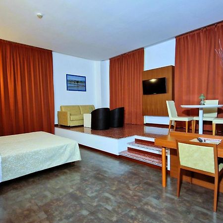Bella Italia Palace Hotel 노바라 외부 사진