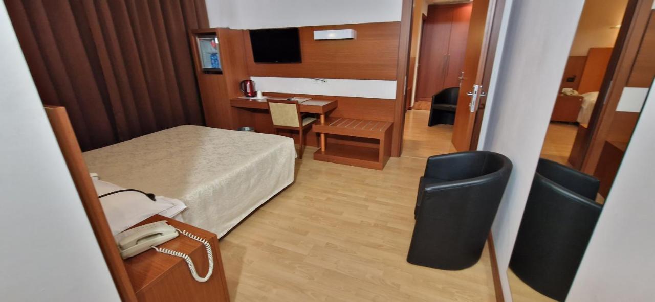 Bella Italia Palace Hotel 노바라 외부 사진
