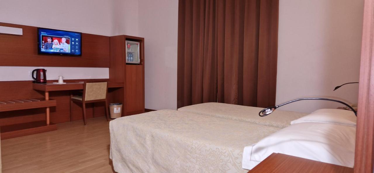 Bella Italia Palace Hotel 노바라 외부 사진