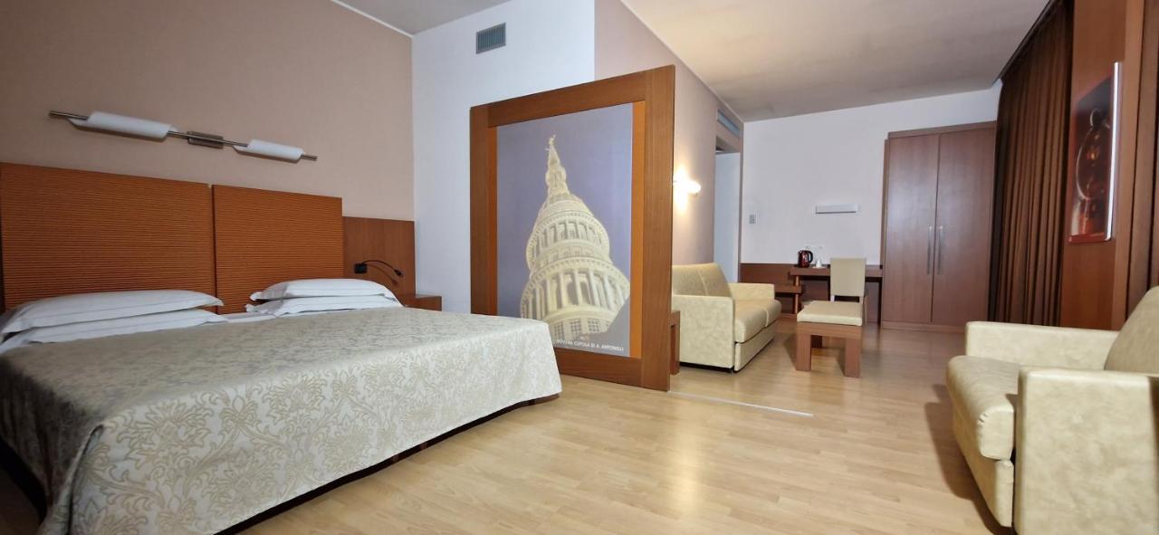 Bella Italia Palace Hotel 노바라 외부 사진