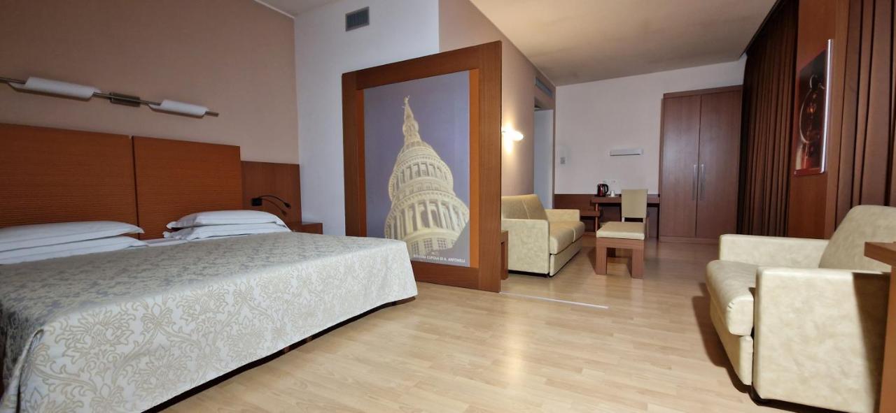Bella Italia Palace Hotel 노바라 외부 사진