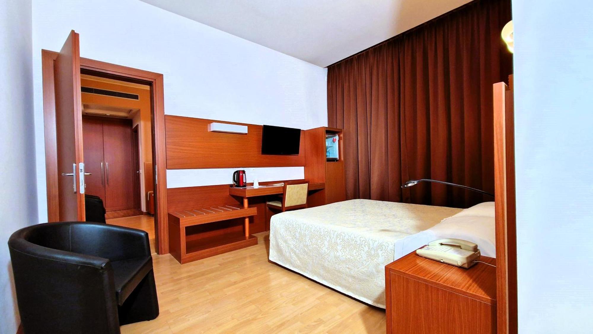 Bella Italia Palace Hotel 노바라 외부 사진