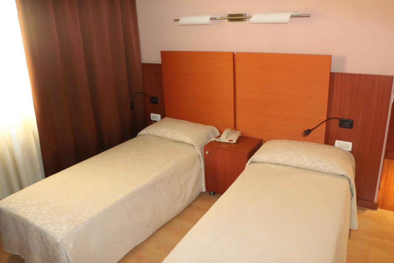 Bella Italia Palace Hotel 노바라 외부 사진